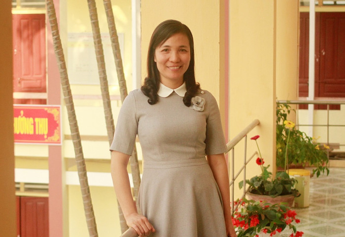 Cô giáo Nguyễn Thị Hiền cho rằng, để dạy chương trình mới hay thì giáo viên phải luôn phải học hỏi và trau dồi bản thân (ảnh Trinh Phúc). Cô giáo Nguyễn Thị Hiền cho rằng, để dạy chương trình mới hay thì giáo viên phải luôn phải học hỏi và trau dồi bản thân (ảnh Trinh Phúc).