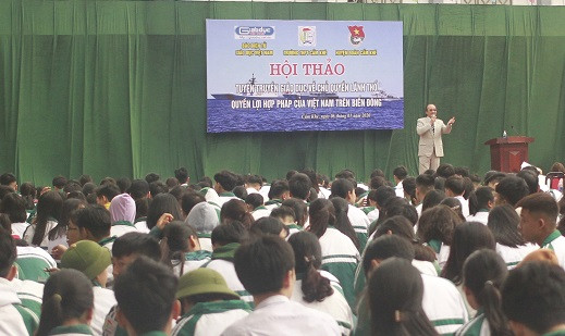 Tiến sĩ Trần Công Trục khẳng định, mọi lập luận của phía Trung Quốc để khẳng định chủ quyền của họ tại Hoàng Sa, Trường Sa là không hợp pháp (ảnh Trinh Phúc).