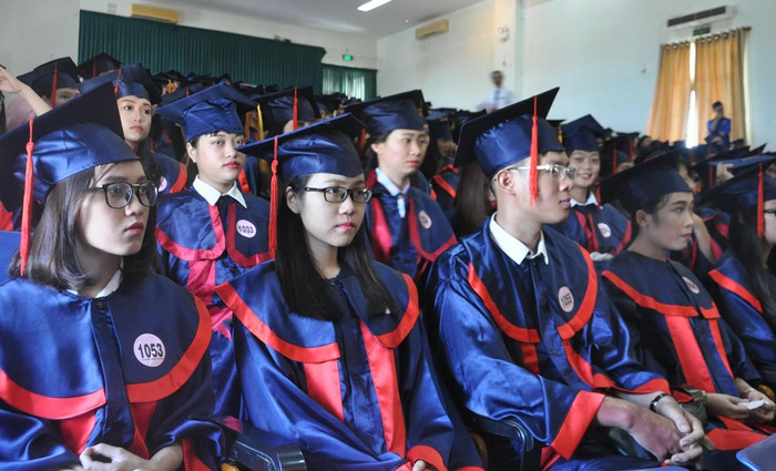 Sinh viên sư phạm tốt nghiệp xuất sắc được ngành giáo dục các địa phương "săn đón". Ảnh: AN Sinh viên sư phạm tốt nghiệp xuất sắc được ngành giáo dục các địa phương "săn đón". Ảnh: AN