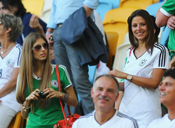 Silvia Meichel bạn gái của tiền đạo Mario Gomez. Silvia Meichel bạn gái của tiền đạo Mario Gomez.