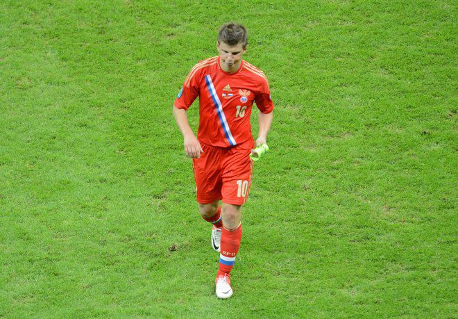 Cửa đi tiếp rộng thênh thang, nhưng Nga đã không thể vượt qua được khi để thua Hy Lạp 0-1. Cửa đi tiếp rộng thênh thang, nhưng Nga đã không thể vượt qua được khi để thua Hy Lạp 0-1.