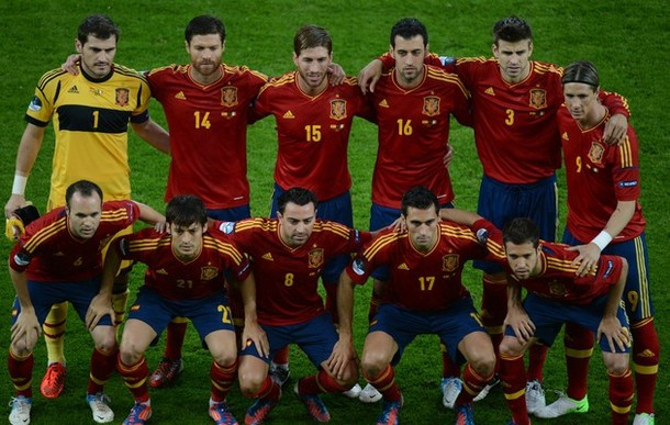 Sau màn trình diễn cực tệ khi được thay vào sân ở trận gặp Italia thì với việc Torres có mặt trong đội hình xuất phát của Tây Ban Nha là một bất ngờ. Sau màn trình diễn cực tệ khi được thay vào sân ở trận gặp Italia thì với việc Torres có mặt trong đội hình xuất phát của Tây Ban Nha là một bất ngờ.