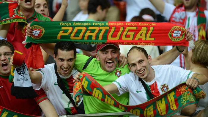 Sung sướng tột đỉnh là cảm giác của CĐV Bồ Đào Nha... Sung sướng tột đỉnh là cảm giác của CĐV Bồ Đào Nha...