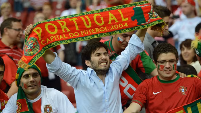 Sung sướng tột đỉnh là cảm giác của CĐV Bồ Đào Nha... Sung sướng tột đỉnh là cảm giác của CĐV Bồ Đào Nha...