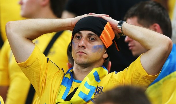 Ngay cả khi họ buồn bã khi đội nhà không thể đi tiếp vào vòng trong, nỗi buồn ấy vẫn đẹp! Ngay cả khi họ buồn bã khi đội nhà không thể đi tiếp vào vòng trong, nỗi buồn ấy vẫn đẹp!