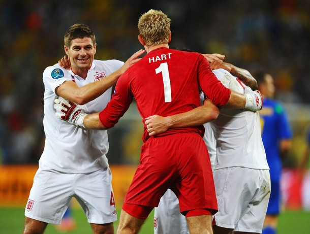 Chiến thắng trước chủ nhà Ukraine, ĐT Anh hiên ngang vào tứ kết với ngôi đầu bảng D, qua đó tránh gặp ĐKVĐ Tây Ban Nha... Chiến thắng trước chủ nhà Ukraine, ĐT Anh hiên ngang vào tứ kết với ngôi đầu bảng D, qua đó tránh gặp ĐKVĐ Tây Ban Nha...