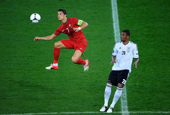 J.Boateng: Ôi, anh ấy siêu quá nhỉ!