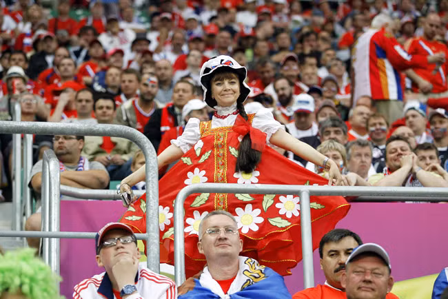 Sao không ai để ý đế mình nhỉ? Sao không ai để ý đế mình nhỉ?