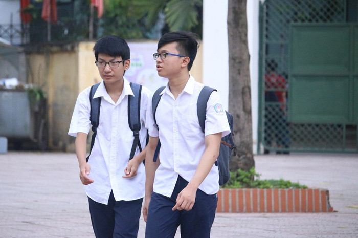 Thí sính Thủ đô đến làm thủ tục dự thi vào lớp 10 vào sáng ngày 8/6 (Ảnh: Thùy Linh) Thí sính Thủ đô đến làm thủ tục dự thi vào lớp 10 vào sáng ngày 8/6 (Ảnh: Thùy Linh)