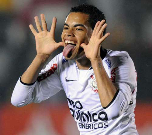 Gương mặt đầy hạnh phúc. Gương mặt đầy hạnh phúc.