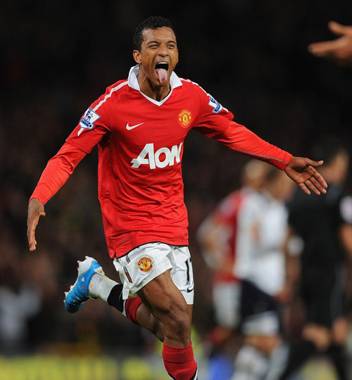 Và sau đó là thè lưỡi. Và sau đó là thè lưỡi.