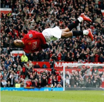 Đồng hương C.Ronaldo cũng không chịu kém. Đồng hương C.Ronaldo cũng không chịu kém.