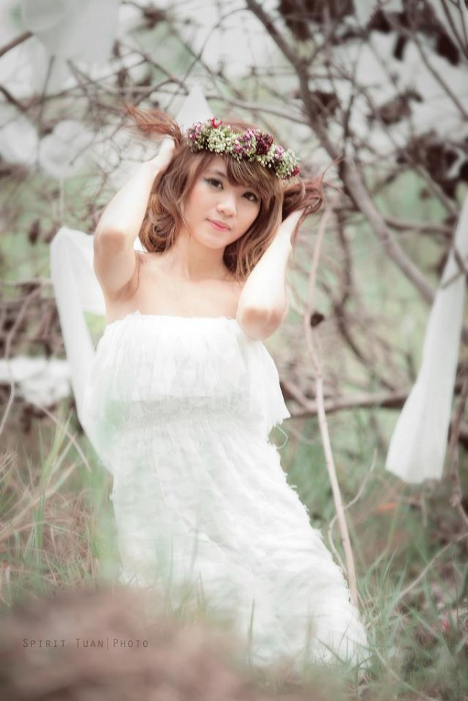 Xem thêm:Thiên sứ 9X: Ánh mắt đẹp tựa Phương Tư Doanh trong "Xóm vắng" Xem thêm:Thiên sứ 9X: Ánh mắt đẹp tựa Phương Tư Doanh trong "Xóm vắng"