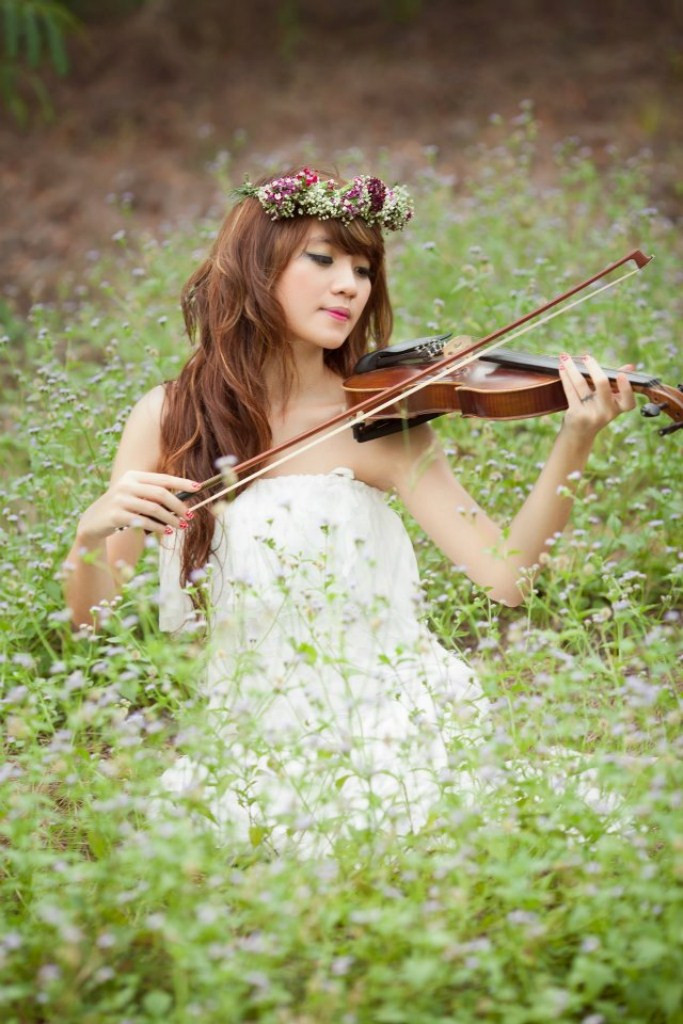 Gương mặt xinh xắn tựa tiên nữ chốn bồng lai, Anna - nàng tiên 9x dạo chơi trong khu rừng hoa đầy hương sắc. Xem thêm:Thiên sứ 9X: Ánh mắt đẹp tựa Phương Tư Doanh trong "Xóm vắng" Gương mặt xinh xắn tựa tiên nữ chốn bồng lai, Anna - nàng tiên 9x dạo chơi trong khu rừng hoa đầy hương sắc. Xem thêm:Thiên sứ 9X: Ánh mắt đẹp tựa Phương Tư Doanh trong "Xóm vắng"