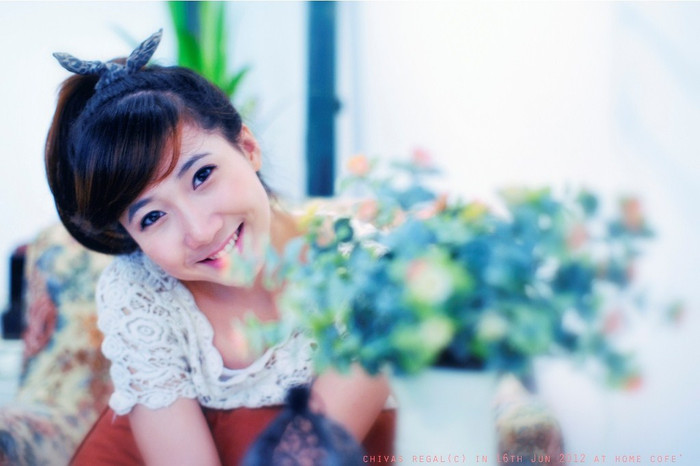 Từng là một MC năng động, tự tin nên Hải Vân rất có năng khiếu tạo dáng trước ống kính để có những bức ảnh đẹp và ưng ý. ĐÁP ÁN CHÍNH THỨC CỦA BỘ GIÁO DỤC:TOÀN BỘ ĐÁP ÁN ĐH KHỐI B 2012 -TOÀN BỘ ĐÁP ÁN ĐH KHỐI A 2012 - TOÀN BỘ ĐÁP ÁN ĐH TOÁN, VĂN KHỐI D 2012 -TOÀN BỘ ĐÁP ÁN ĐH KHỐI C 2012 - ĐÁP ÁN ĐH CÁC MÔN NGOẠI NGỮ KHỐI D 2012