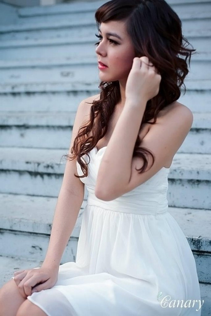 Mái tóc xoăn hợp với gương mặt, những shoot hình này trông My Phương như một nàng búp bê xinh đẹp với khuôn mặt bầu bĩnh, đáng yêu. Mái tóc xoăn hợp với gương mặt, những shoot hình này trông My Phương như một nàng búp bê xinh đẹp với khuôn mặt bầu bĩnh, đáng yêu.