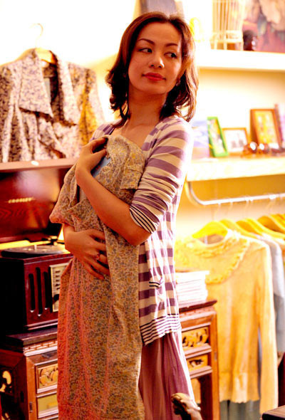 Cuối tháng 3/2012, tờ Tiền Phong dẫn: Theo thông tin từ một người bạn thân thiết của Ngọc Thúy, thì cựu người mẫu này vừa tổ chức tiệc đầy tháng cho cậu con trai với người yêu tại Mỹ. Nếu thông tin trên chính xác, đây là đứa con thứ 3 của Ngọc Thúy sau hai con gái với chồng cũ, doanh nhân Đức An. Khi chia sẻ với doanh nhân Nguyễn Đức An về thông tin này, chồng cũ của Ngọc Thúy đã nói: "Nếu đó là sự thật, tôi chúc phúc cho cô ấy và con trai. Tôi hy vọng cô ấy yêu con trai và cho tôi được quyền chăm sóc hai bé Angelina và Valentina càng sớm càng tốt. Tôi rất thương nhớ hai bé và đau lòng khi không thể được ở cạnh các con mình". Về số tiền 14 triệu USD, đến nay, theo ông An, kể cả một phần đó cũng chưa được Ngọc Thúy chuyển vào công ty đứng tên hai con gái. Rất có thể, vụ kiện tụng giữa cặp đôi này sẽ tiếp tục. Họ sẽ lại phải đối mặt với nhau tại tòa. Hiện doanh nhân Nguyễn Đức An đã trở về và sinh sống tại Sài Gòn, còn Ngọc Thúy đang sống tại một căn hộ cao cấp tại San Jose, Mỹ. Cuối tháng 3/2012, tờ Tiền Phong dẫn: Theo thông tin từ một người bạn thân thiết của Ngọc Thúy, thì cựu người mẫu này vừa tổ chức tiệc đầy tháng cho cậu con trai với người yêu tại Mỹ. Nếu thông tin trên chính xác, đây là đứa con thứ 3 của Ngọc Thúy sau hai con gái với chồng cũ, doanh nhân Đức An. Khi chia sẻ với doanh nhân Nguyễn Đức An về thông tin này, chồng cũ của Ngọc Thúy đã nói: "Nếu đó là sự thật, tôi chúc phúc cho cô ấy và con trai. Tôi hy vọng cô ấy yêu con trai và cho tôi được quyền chăm sóc hai bé Angelina và Valentina càng sớm càng tốt. Tôi rất thương nhớ hai bé và đau lòng khi không thể được ở cạnh các con mình". Về số tiền 14 triệu USD, đến nay, theo ông An, kể cả một phần đó cũng chưa được Ngọc Thúy chuyển vào công ty đứng tên hai con gái. Rất có thể, vụ kiện tụng giữa cặp đôi này sẽ tiếp tục. Họ sẽ lại phải đối mặt với nhau tại tòa. Hiện doanh nhân Nguyễn Đức An đã trở về và sinh sống tại Sài Gòn, còn Ngọc Thúy đang sống tại một căn hộ cao cấp tại San Jose, Mỹ.
