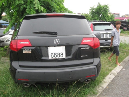 Đeo BKS giả, mạo danh con lãnh đạo cao cấp, Tin tức trong ngày, 