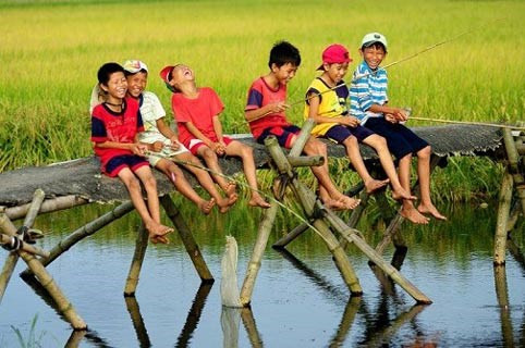 Nghỉ hè là quãng thời gian quý báu mà bất kỳ học sinh nào cũng thích thú (Ảnh: namdinh.edu.vn) Nghỉ hè là quãng thời gian quý báu mà bất kỳ học sinh nào cũng thích thú (Ảnh: namdinh.edu.vn)