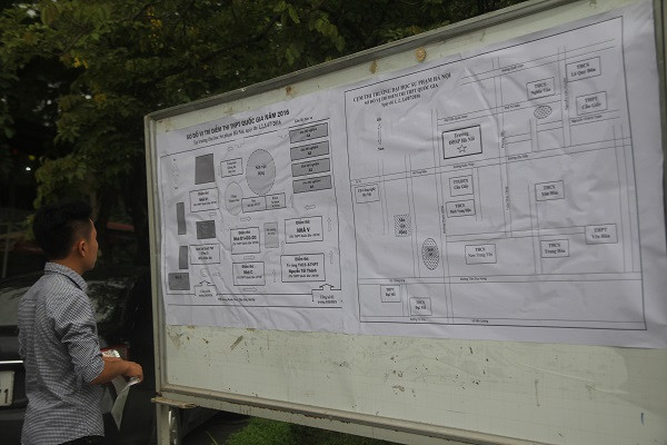 Chùm ảnh: Không khí ngày thí sinh làm thủ tục dự thi quốc gia 2016 ảnh 9