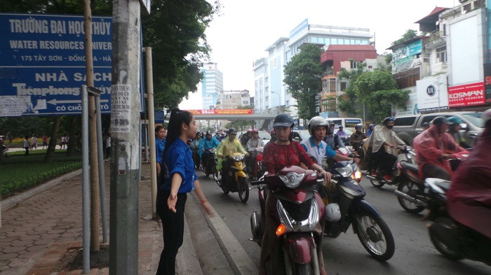 Chùm ảnh: Không khí ngày thí sinh làm thủ tục dự thi quốc gia 2016 ảnh 8