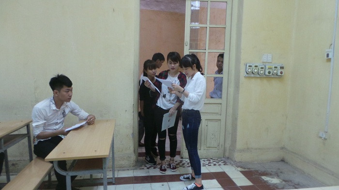 Chùm ảnh: Không khí ngày thí sinh làm thủ tục dự thi quốc gia 2016 ảnh 14