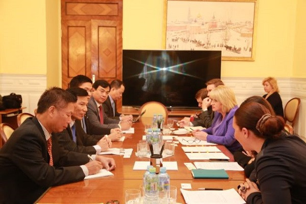 Bộ trưởng Nguyễn Ngọc Thiện làm việc với Thứ trưởng Bộ Văn hóa Nga Bộ trưởng Nguyễn Ngọc Thiện làm việc với Thứ trưởng Bộ Văn hóa Nga