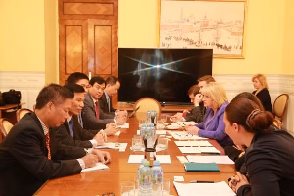 Bộ trưởng Nguyễn Ngọc Thiện làm việc với Thứ trưởng Bộ Văn hóa Nga