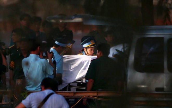 Đón di hài phi công máy bay SU30-MK2 trở về với đất liền ảnh 1 Đón di hài phi công máy bay SU30-MK2 trở về với đất liền ảnh 1