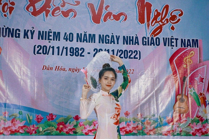 Cô Cao Thị Thu Hà, giáo viên tại điểm trường ở Bản Hà Nôông của Trường phổ thông dân tộc bán trú Tiểu học và Trung học cơ sở Dân Hóa, huyện Minh Hóa, Quảng Bình (Ảnh: NVCC).