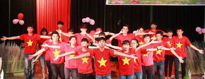 Sinh viên Đại học sư phạm Đà Nẵng trong các hoạt động hướng về biển đảo. Ảnh: VS Sinh viên Đại học sư phạm Đà Nẵng trong các hoạt động hướng về biển đảo. Ảnh: VS