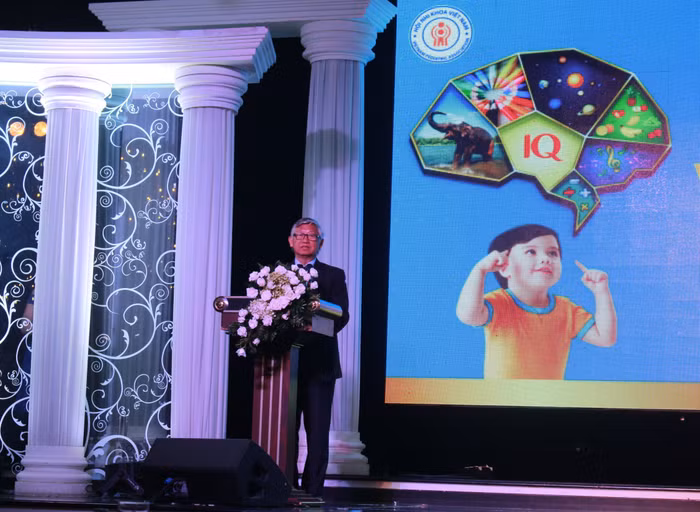 Giáo sư Tiến sĩ Nguyễn Gia Khánh - Chủ tịch Hội Nhi khoa Việt Nam. Giáo sư Tiến sĩ Nguyễn Gia Khánh - Chủ tịch Hội Nhi khoa Việt Nam.