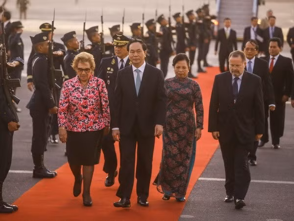 Chủ tịch nước Trần Đại Quang và Phu nhân tới Peru dự APEC. (Nguồn: Vụ thông tin báo chí)