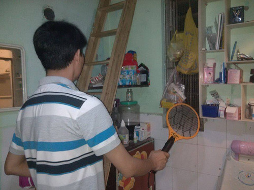 Việc người dân chủ động diệt muỗi là rất đáng khích lệ. Việc người dân chủ động diệt muỗi là rất đáng khích lệ.