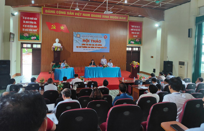 Ngày 12/05/2022 tại trường Cao đẳng Sư phạm Điện Biên, Câu lạc bộ đã tổ chức Hội thảo “Công tác đào tạo, bồi dưỡng tại trường cao đẳng sư phạm hiện nay”. Ngày 12/05/2022 tại trường Cao đẳng Sư phạm Điện Biên, Câu lạc bộ đã tổ chức Hội thảo “Công tác đào tạo, bồi dưỡng tại trường cao đẳng sư phạm hiện nay”.
