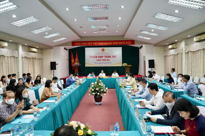 Toàn cảnh Phiên họp toàn thể lần thứ Ba của Uỷ ban Văn hoá, Giáo dục diễn ra ngày 22/5 (ảnh:quochoi.vn)