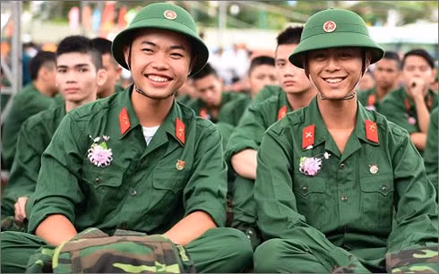 Dự kiến, thí sinh mắc tật khúc xạ cận thị không quá 3 đi-ốp có thể thi vào một số trường đào tạo sĩ quan chuyên môn kỹ thuật. (Ảnh minh họa đăng trên giaoduc.net.vn) Dự kiến, thí sinh mắc tật khúc xạ cận thị không quá 3 đi-ốp có thể thi vào một số trường đào tạo sĩ quan chuyên môn kỹ thuật. (Ảnh minh họa đăng trên giaoduc.net.vn)