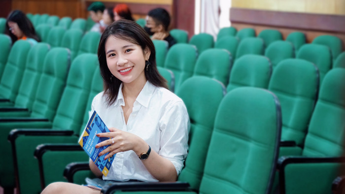 Xuất thân và quê hương đã có ảnh hưởng sâu sắc đến quyết định đi du học và nỗ lực giành học bổng du học bậc tiến sĩ của Triệu Nguyễn Huyền Trang (Ảnh: NVCC). 01.jpg