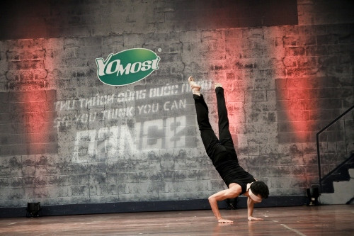 Phi Trường bịt mắt để nhảy