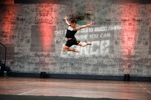 Sùng Mạnh Hùng để lại nhiều ấn tượng trong phần dự thi của mình.