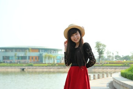 Dương Thị Kim Mỹ là người tiếp theo vào vòng 2 của cuộc thi. >>Bấm xem bài ảnh dự thi của Dương Thị Kim Mỹ Dương Thị Kim Mỹ là người tiếp theo vào vòng 2 của cuộc thi. >>Bấm xem bài ảnh dự thi của Dương Thị Kim Mỹ