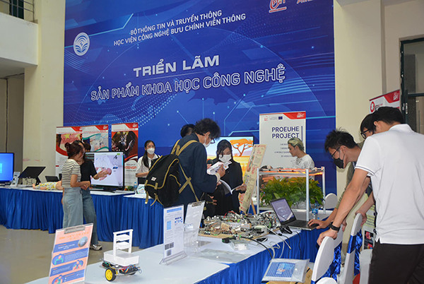 Định hướng trong năm 2023, Học viện tăng cường thúc đẩy các công bố quốc tế tăng 15% so với các năm trước. Ảnh: portal.ptit.edu.vn