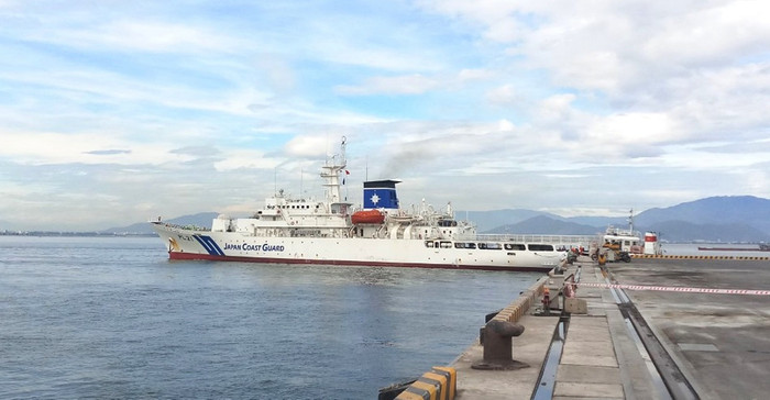 Tàu của lực lượng bảo vệ bờ biển Nhật Bản cập cảng Tiên Sa. Tàu của lực lượng bảo vệ bờ biển Nhật Bản cập cảng Tiên Sa.