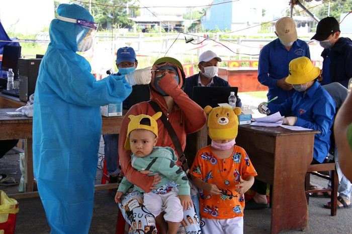 Tổng số giáo viên, nhân viên, học sinh dự kiến về trong đợt này gồm 17.002 người.