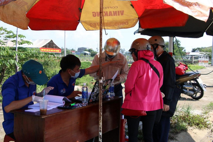 Khi trở về thành phố thực hiện đầy đủ quy định về phòng, chống Covid-19, đặc biệt là tuân thủ quy định 5K của Bộ Y tế trong quá trình di chuyển.