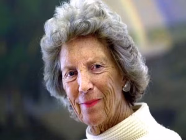 Birgit Rausing và gia đình Tổng tài sản: 14 tỉ USD, xếp thứ 50 thế giới Quốc tịch: Thụy Điển Lĩnh vực kinh doanh: Bao bì Sau cái chết của chồng năm 2000, bà Birgit và các con được thừa hưởng khoản tài sản khổng lồ từ công ty của chồng Tetra Laval. Tuy nhiên, gia đình bà đang có một khoản lợi nhuận rất thấp do chi phí trong vụ mất tích của con trai năm 1989.