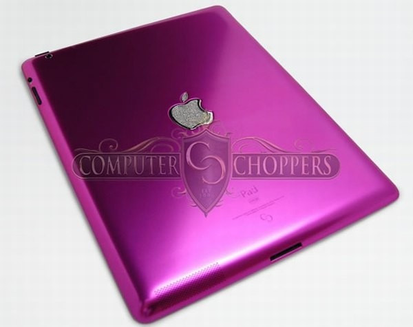 Candy Pink & Diamonds iPad2 Giá: Không được tiết lộ Chiếc iPad 2 này có thể xem là một trong những tác phẩm đẹp nhất mà Computer Choppers từng tạo ra. Mặt sau của chiếc iPad 2 này phủ hoàn toàn bằng màu hồng, logo quả táo mặt sau được đính bằng 288 viên kim cương VS trắng và vàng 14 carat bao quanh. Trước đó, Computer Choppers cũng từng ra mắt chiếc máy tính bảng iPad 2 mạ vàng trắng cho nhà thiết kế thời trang nổi tiếng Karl Lagerfeld, và siêu sao nhạc pop Lady Gaga.