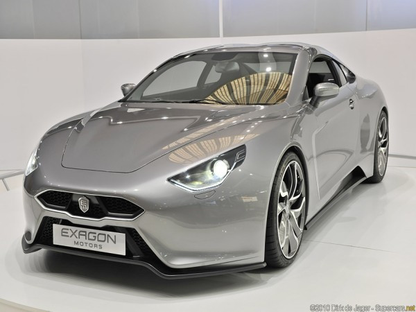 Furtive-eGT Furtive-eGT là mẫu ô tô chạy hoàn toàn bằng điện mới của hãng xe đua của Pháp Exagon Motors. Xe có 4 chỗ ngồi, sử dụng hai mô-tơ điện của Siemens, mỗi chiếc có công suất 125kW, cho phép xe có thể đi được quãng đường tối đa là 400km. hãng Exagon Motors dự kiến sẽ được sản xuất với số lượng giới hạn 100 chiếc/năm vào năm 2012.