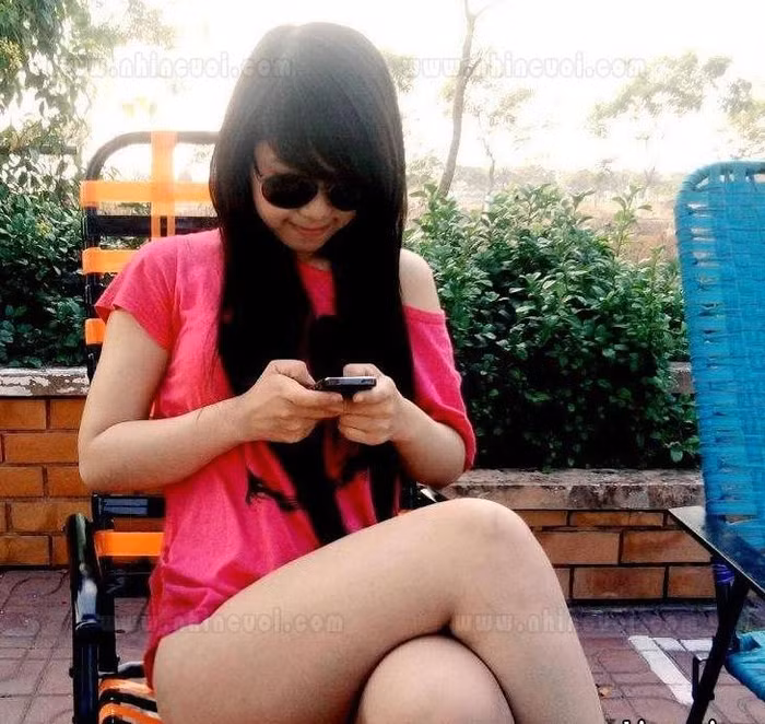 "Đỏ mặt" khi xem những bức hình "ăn mặc thiếu vải" của girl Việt