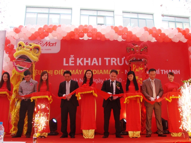 Lễ cắt băng khai trương siêu thị Media Mart 18 Nguyễn Chí Thanh. Lễ cắt băng khai trương siêu thị Media Mart 18 Nguyễn Chí Thanh.